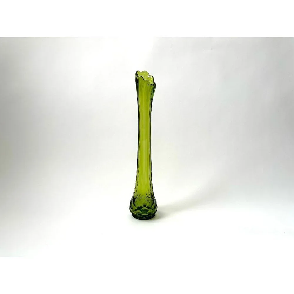 MCM LE Smith Dominion Green Glass Swung Stretch Vase - Picture 2 of 10